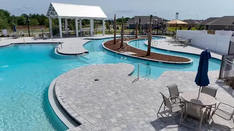 Exterior - 104 Gray Owl Dr E, Freeport, FL 32439 photo 6 of 12