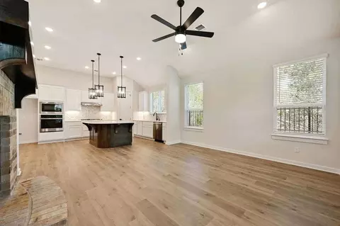 Living - 12990 Soaring Forest Dr, Conroe, TX 77302 photo 2 of 5