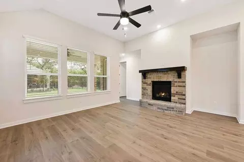 Living - 12990 Soaring Forest Dr, Conroe, TX 77302 photo 3 of 5