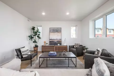 Living - 246 E 8000 S, Sandy, UT 84070 photo 2 of 3