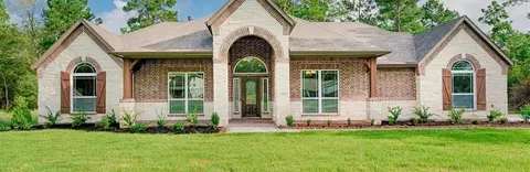 13633 Armstrong St, Conroe, TX 77303 photo 4