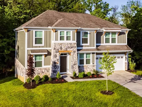 Exterior - 5236 Ivy Rose Ln, Cincinnati, OH 45247 photo 7 of 15