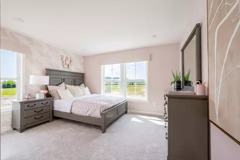 Bedroom - 5236 Ivy Rose Ln, Cincinnati, OH 45247 photo 3 of 8
