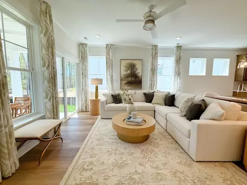 Living - 6404 Quinlynn Pl, Midlothian, VA 23112 photo 3 of 6