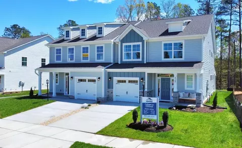 Exterior - 6404 Quinlynn Pl, Midlothian, VA 23112 photo 9 of 13
