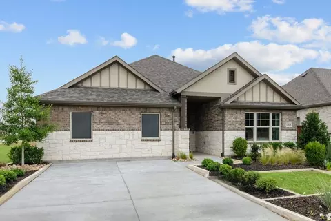 1736 Shad Bush Dr, Fort Worth, TX 76131