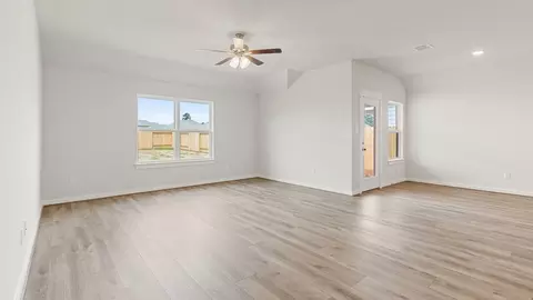 Living - 10606 Flight Deck Ct, Conroe, TX 77303 photo 2 of 5