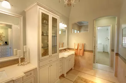 Bath - 5410 Elegance Pl, Manvel, TX 77578 photo 3 of 5