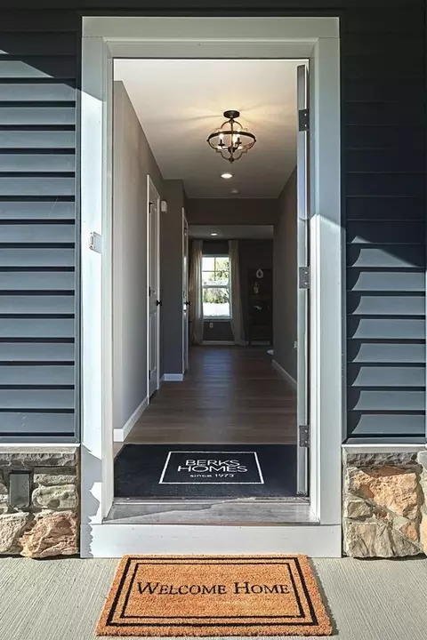 Entry Way - By Appointment Only, Codorus, PA 17362 photo 1 of 5