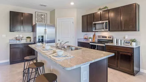 Kitchen - 4982 Eagle Rock Dr, Wimauma, FL 33598 photo 1 of 4