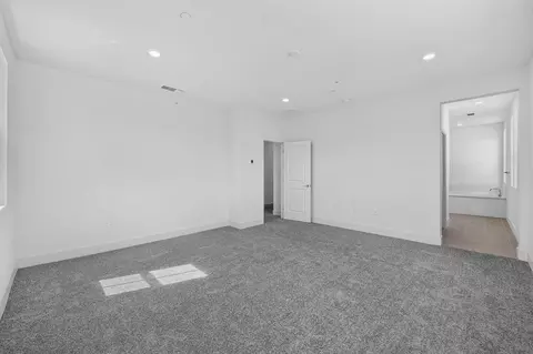 Bedroom - 5210 Yarrow Ave, Tracy, CA 95377 photo 4 of 6