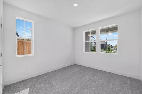 Bedroom - 5210 Yarrow Ave, Tracy, CA 95377 photo 1 of 6