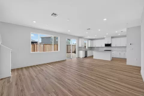 Living - 5210 Yarrow Ave, Tracy, CA 95377 photo 3 of 3