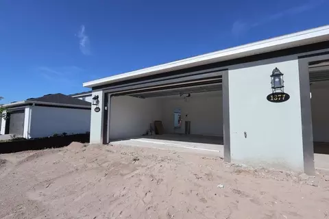 Exterior - 1381 Hyde St, Saint Cloud, FL 34771 photo 6 of 12