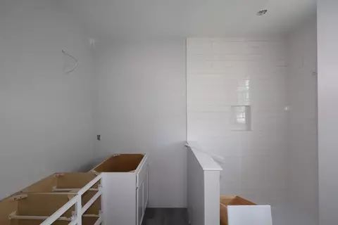Bath - 1381 Hyde St, Saint Cloud, FL 34771 photo 4 of 4