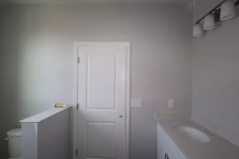 Bath - 1381 Hyde St, Saint Cloud, FL 34771 photo 3 of 4