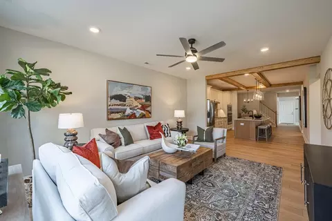 Living - 351 Whites Mill Rd, Abingdon, VA 24210 photo 5 of 8