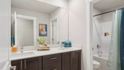 Bath - 9810 36th St E, Edgewood, WA 98371 photo 2 of 3