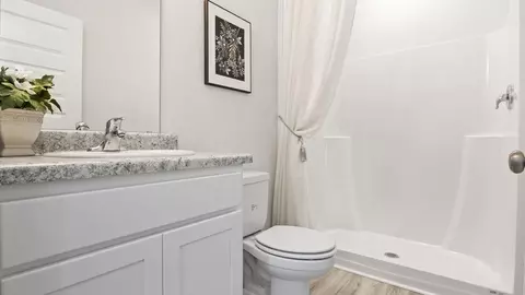Bath - 3173 Silver Maple Rd, Cantonment, FL 32533 photo 1 of 2