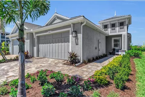Exterior - 4085 Golden Creek Ter, Parrish, FL 34219 photo 10 of 19
