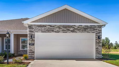 1043 Butler Lake Ct, Fort Wayne, IN 46818