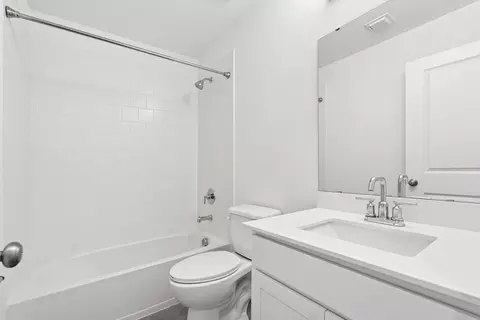Bath - 46 Silverbell Ave, Berlin, NJ 08009 photo 3 of 3