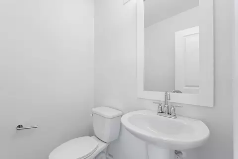 Bath - 46 Silverbell Ave, Berlin, NJ 08009 photo 2 of 3