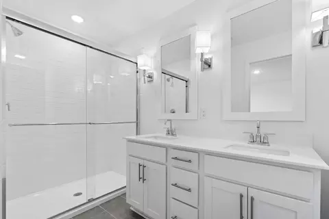Bath - 46 Silverbell Ave, Berlin, NJ 08009 photo 1 of 3