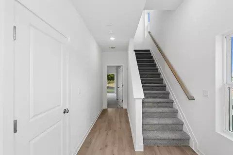 Entry Way - 46 Silverbell Ave, Berlin, NJ 08009 photo 3 of 4