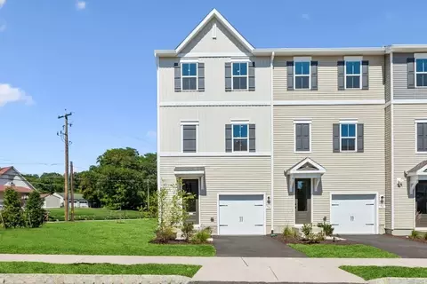 Exterior - 46 Silverbell Ave, Berlin, NJ 08009 photo 4 of 5