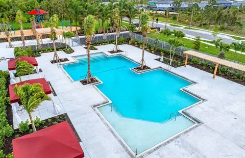 Exterior - 17470 Luminous Ave, Venice, FL 34293 photo 14 of 17