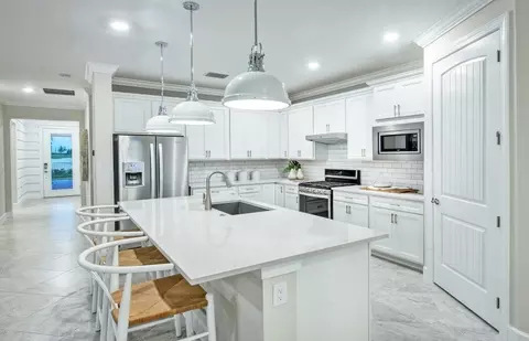Kitchen - 17470 Luminous Ave, Venice, FL 34293 photo 2 of 4