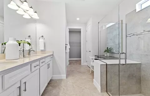 Bath - 17470 Luminous Ave, Venice, FL 34293 photo 1 of 4