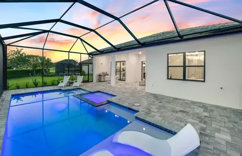 Exterior - 17470 Luminous Ave, Venice, FL 34293 photo 16 of 17