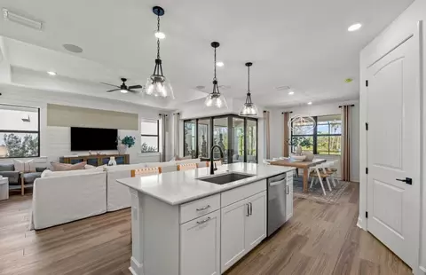 Kitchen - 17470 Luminous Ave, Venice, FL 34293 photo 3 of 4