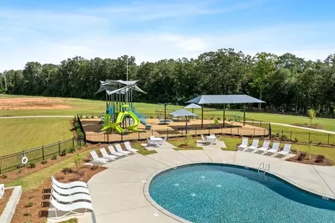 Exterior - 127 Laurel Branch Dr, Dothan, AL 36305 photo 7 of 8