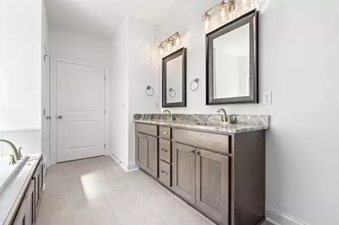 Entry Way - 127 Laurel Branch Dr, Dothan, AL 36305 photo 6 of 7
