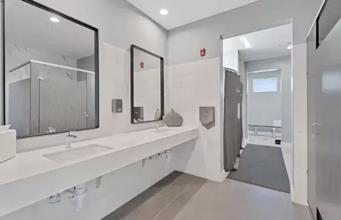 Bath - 12823 S Vicarage Dr, Plainfield, IL 60585 photo 4 of 4