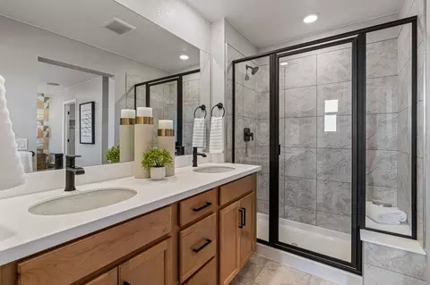 Bath - 1192 Prospect Aly, Brighton, CO 80601 photo 2 of 3
