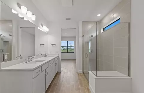Bath - 19410 Hinkley Dr, Estero, FL 33928 photo 2 of 2