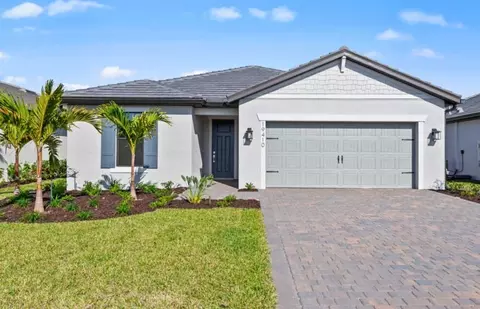 19410 Hinkley Dr, Estero, FL 33928