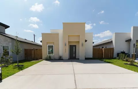 1538 Consejero Ln, Laredo, TX 78046