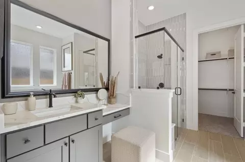 Bath - 208 Star Rush Trl, Georgetown, TX 78633 photo 1 of 2