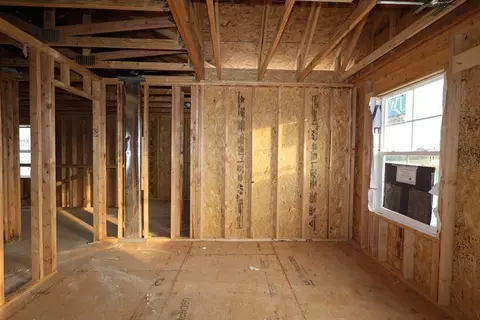 Entry Way - 1019 Dawsons Dr, Hebron, OH 43025 photo 1 of 3