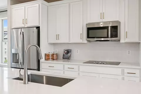 Kitchen - 2001 Twisted Oak Pl, Hanover, MD 21076 photo 2 of 6