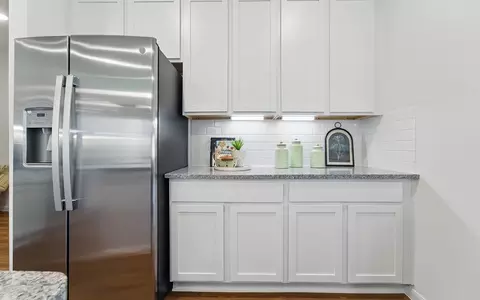 Kitchen - 3610 Compass Pointe Ct, Angleton, TX 77515 photo 21 of 21
