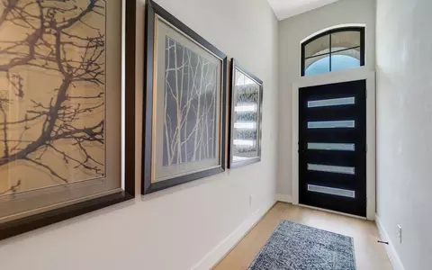 Entry Way - 3610 Compass Pointe Ct, Angleton, TX 77515 photo 3 of 11