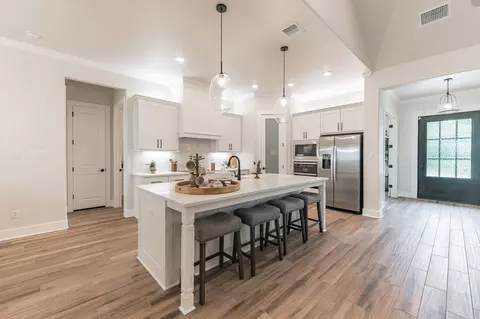 718 Eagle Hts, Salado, TX 76571