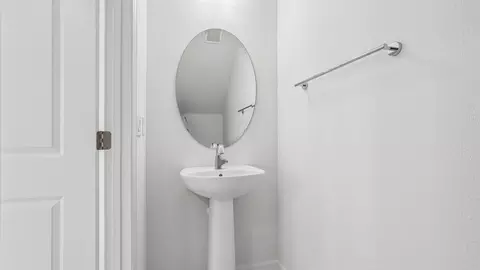 Bath - 607 Silver Stream Ct, Brandon, FL 33511 photo 1 of 7