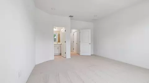 Bedroom - 607 Silver Stream Ct, Brandon, FL 33511 photo 9 of 11
